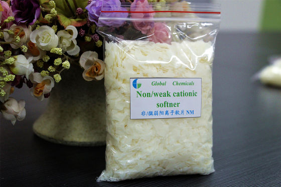 Nononionique / Faible catonique adoucisseur de tissu Flocons NM Faible jaunissement